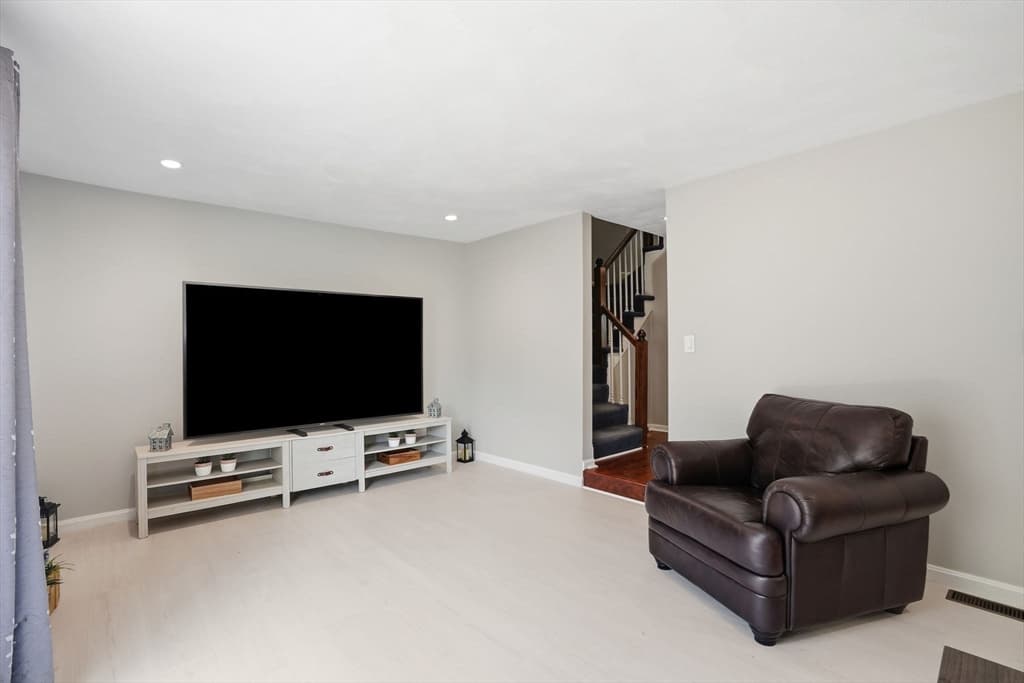 107 Patrick Rd # 107, Tewksbury MA 01876 photo 4