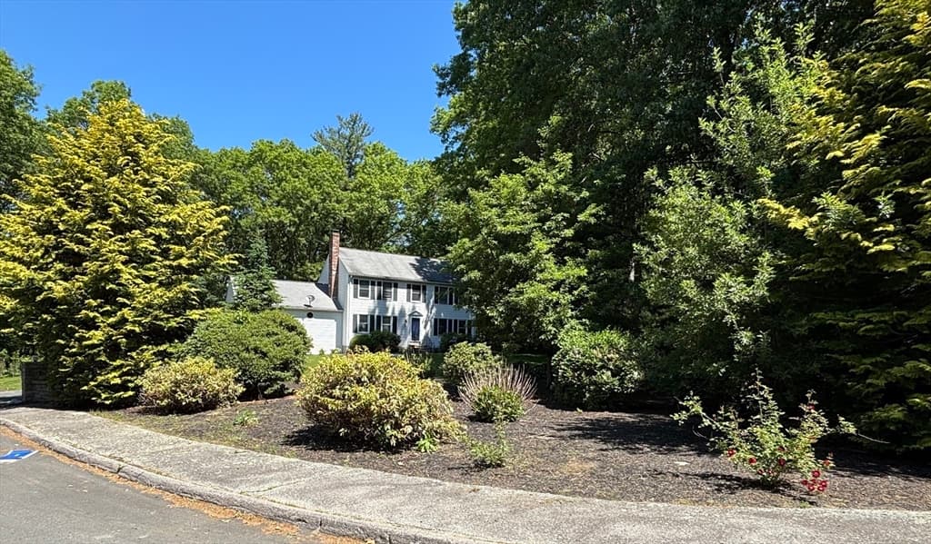 Single Family Residence at 11 Quail Run, Bellingham MA 02019, Bellingham, photo 3 of 30