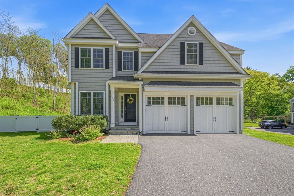 201 Boston Post Rd, Wayland MA 01778