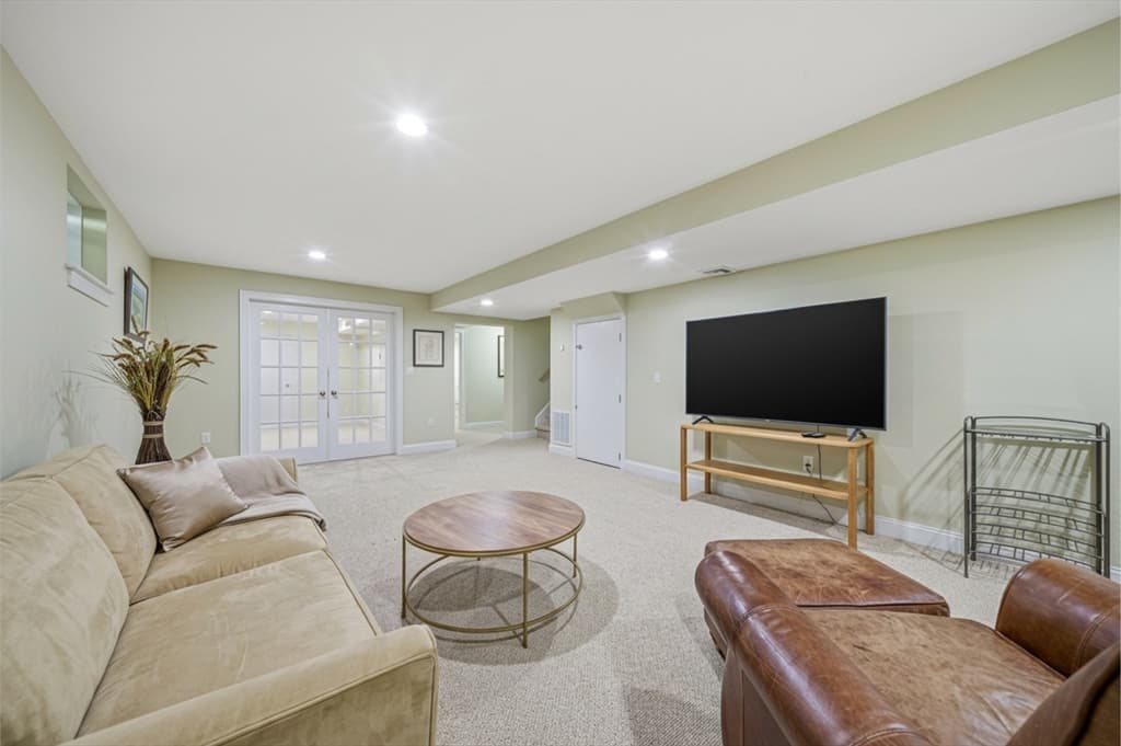 201 Boston Post Rd, Wayland MA 01778 photo 24