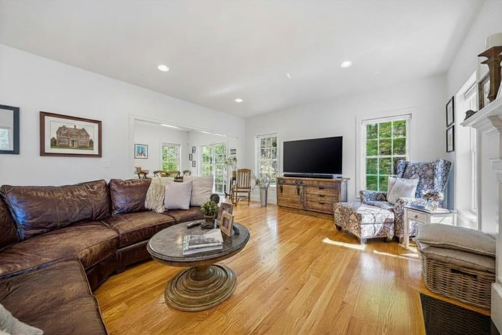 201 Boston Post Rd, Wayland MA 01778 photo 4