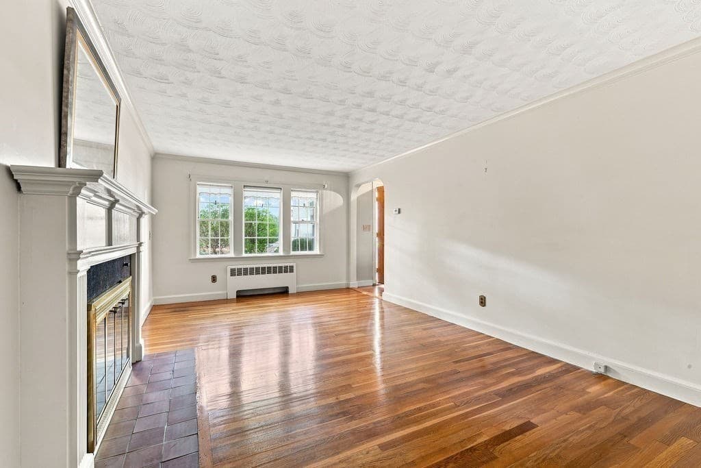 Single Family Residence at 8 Carlson Circle, Boston MA 02132, Boston, photo 5 of 22