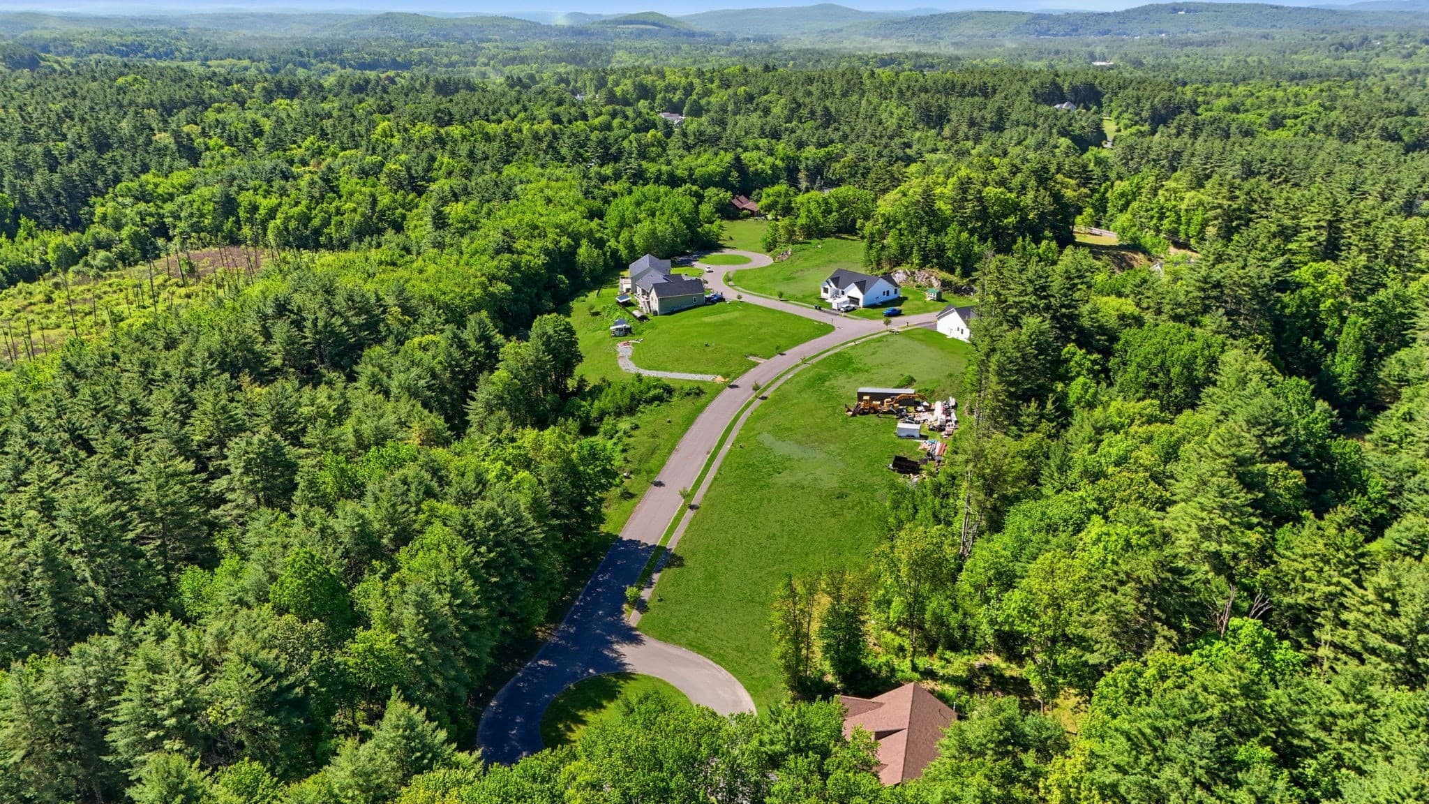 71 High Bluff Rd, Belchertown MA 01007