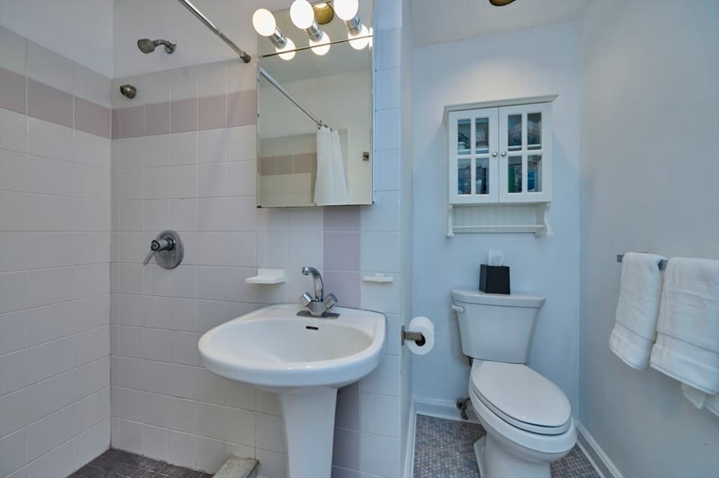 Condominium at 118 Trowbridge St # 6, Cambridge MA 02138, Cambridge, photo 16 of 26