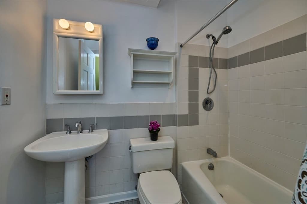 Condominium at 118 Trowbridge St # 6, Cambridge MA 02138, Cambridge, photo 20 of 26