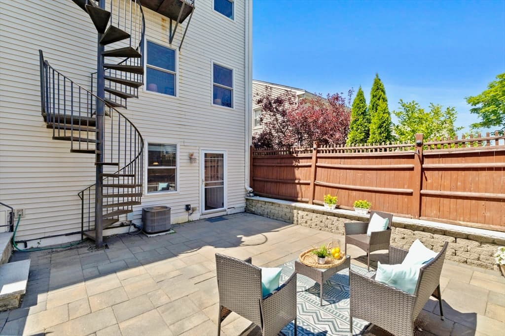 Condominium at 15 Belmont St # 1, Boston MA 02129, Boston, photo 17 of 19