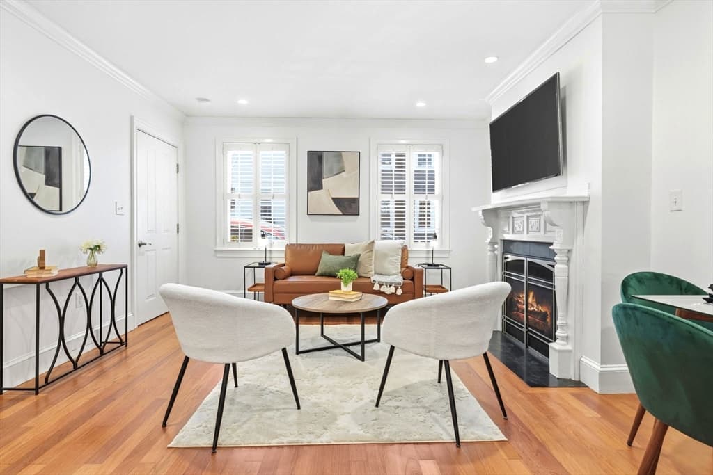 Condominium at 15 Belmont St # 1, Boston MA 02129, Boston, photo 3 of 19