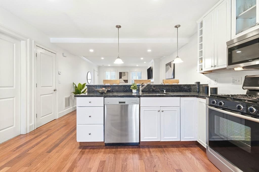 Condominium at 15 Belmont St # 1, Boston MA 02129, Boston, photo 10 of 19