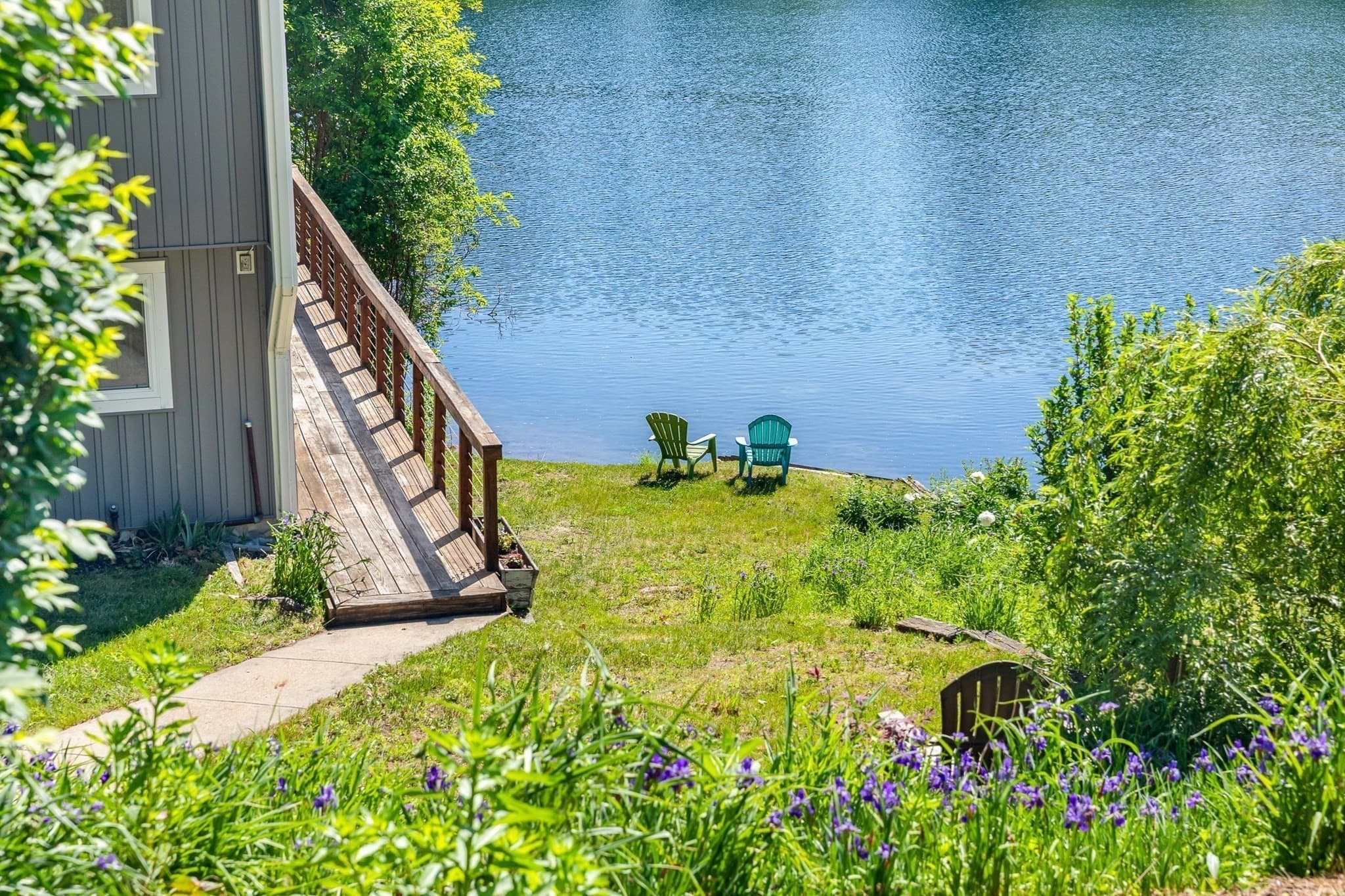 Single Family Residence at 303 Lakeshore Dr, Marlborough MA 01752, Marlborough, photo 5 of 41