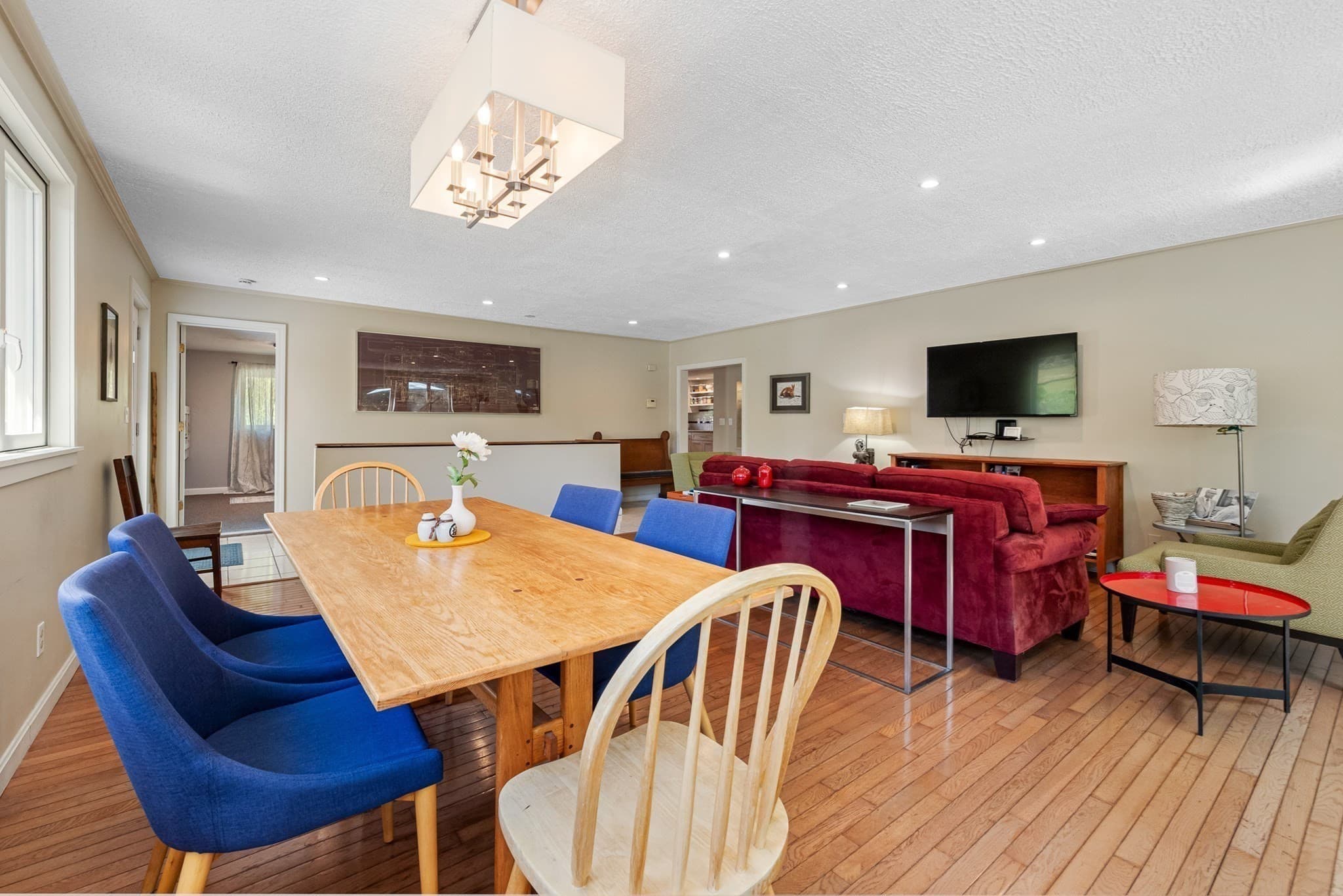 Single Family Residence at 303 Lakeshore Dr, Marlborough MA 01752, Marlborough, photo 14 of 41