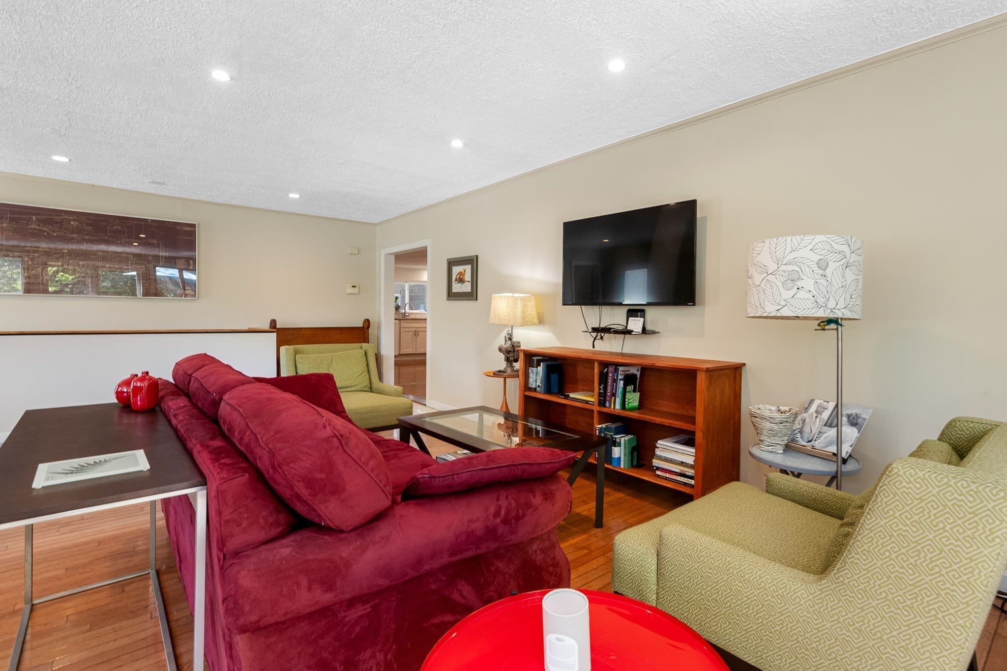 Single Family Residence at 303 Lakeshore Dr, Marlborough MA 01752, Marlborough, photo 19 of 41