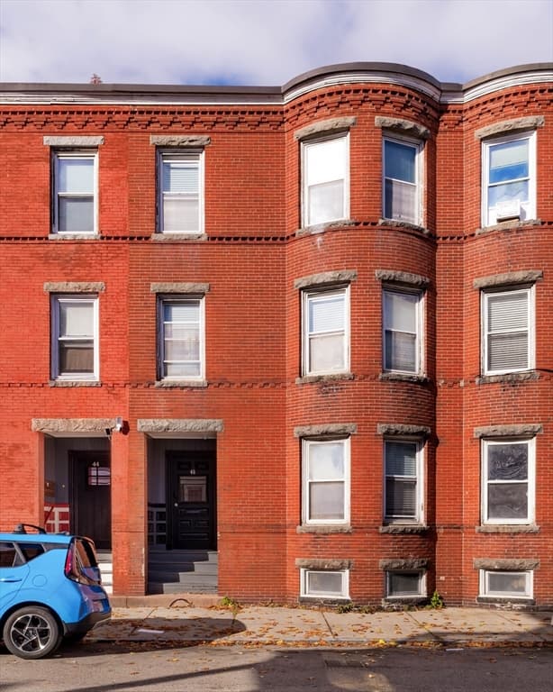 46 Saxton St, Boston MA 02125