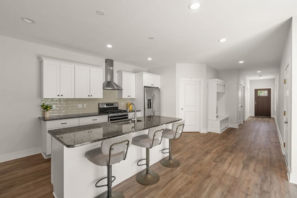 Condominium at 36 Elm Street # A, Salisbury MA 01952, photo 10 of 35