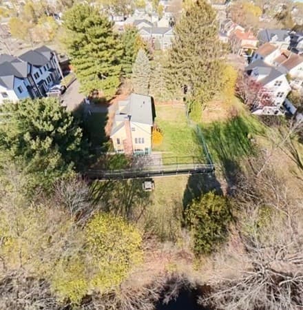 Residential at 48 River Ave, Newton MA 02464, photo 6 of 9