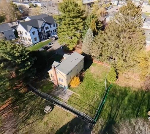 Residential at 48 River Ave, Newton MA 02464, photo 7 of 9