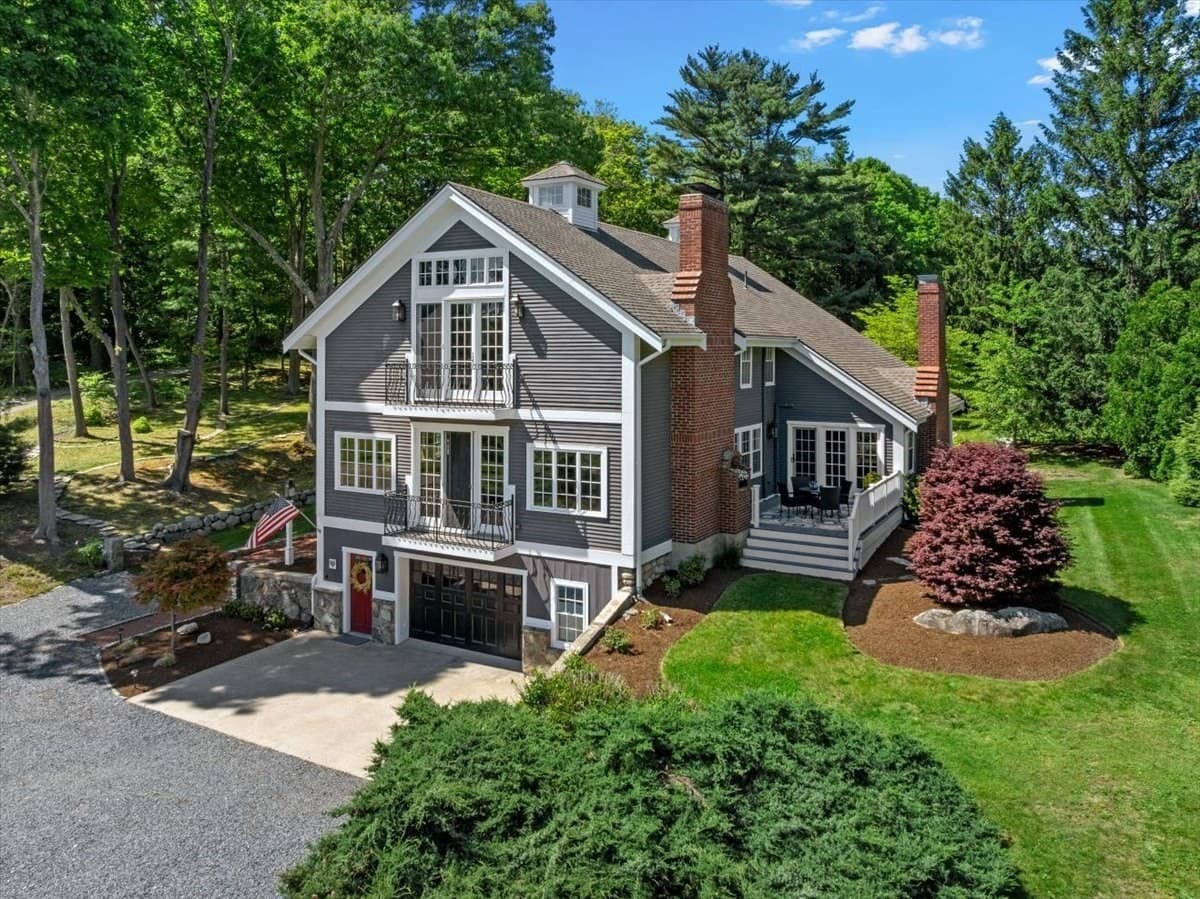 Single Family Residence at 26 Neal Gate St, Scituate MA 02066, photo 4 of 42