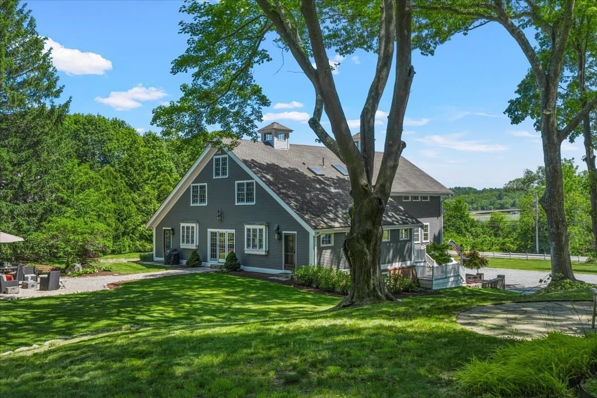 Single Family Residence at 26 Neal Gate St, Scituate MA 02066, photo 8 of 42