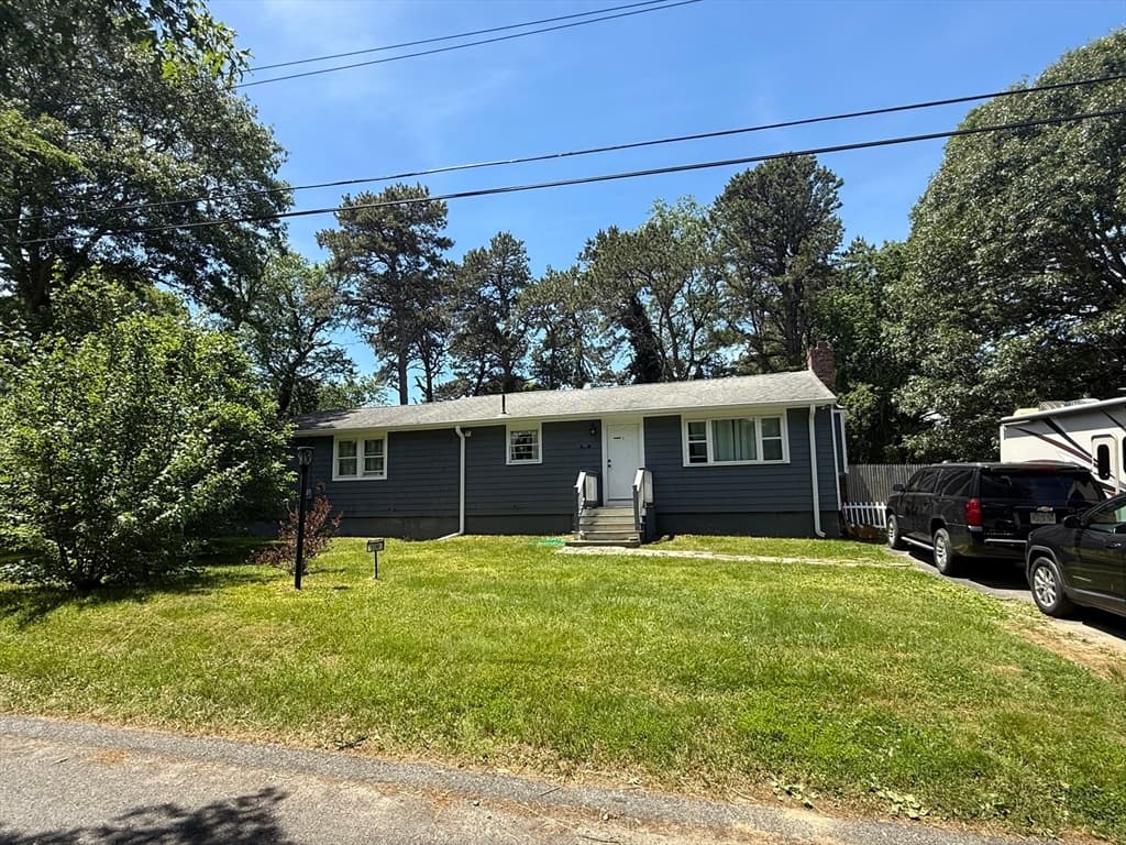 109 Blueberry Ln, Barnstable MA 02648