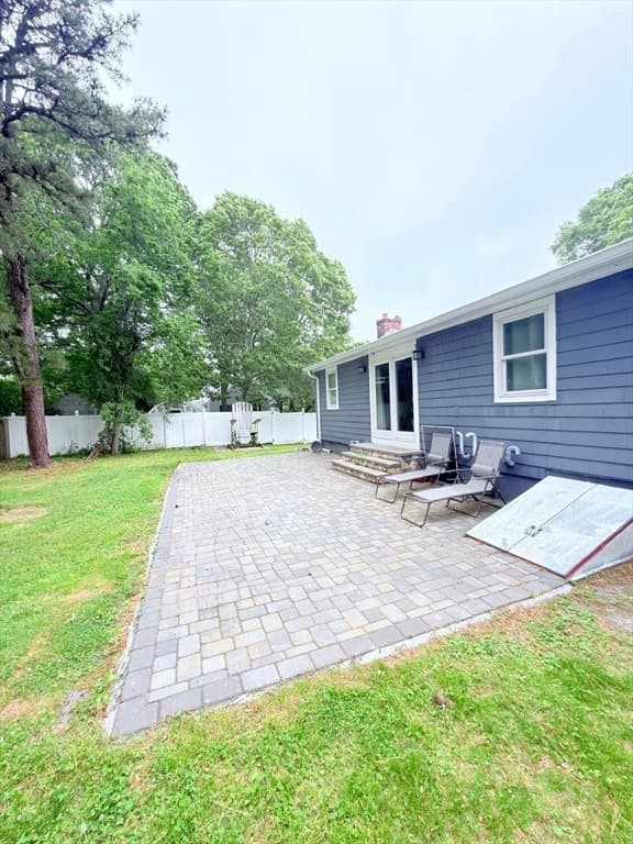 Single Family Residence at 109 Blueberry Ln, Barnstable MA 02648, photo 14 of 14