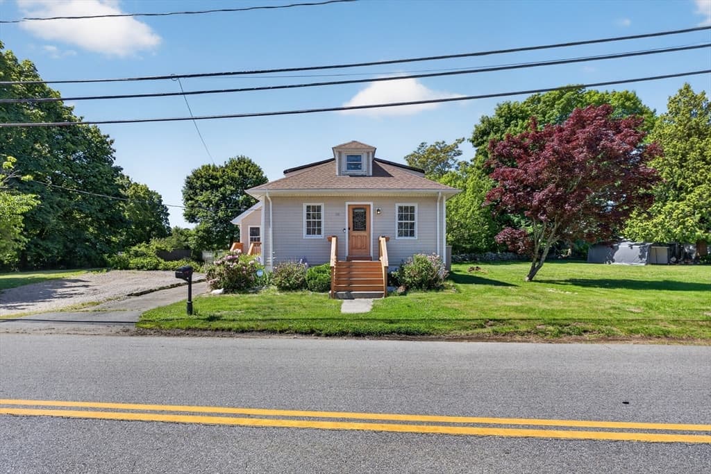 Single Family Residence at 58 Ocean Grove Ave, Swansea MA 02777, photo 2 of 31