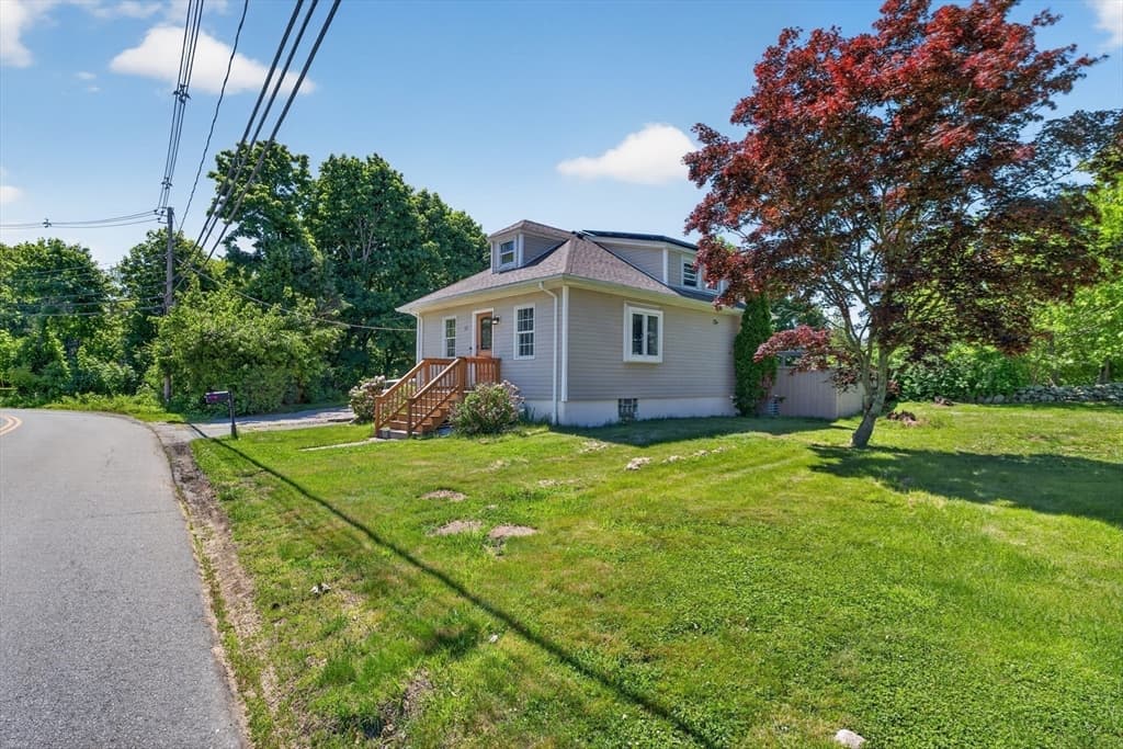 Single Family Residence at 58 Ocean Grove Ave, Swansea MA 02777, photo 29 of 31