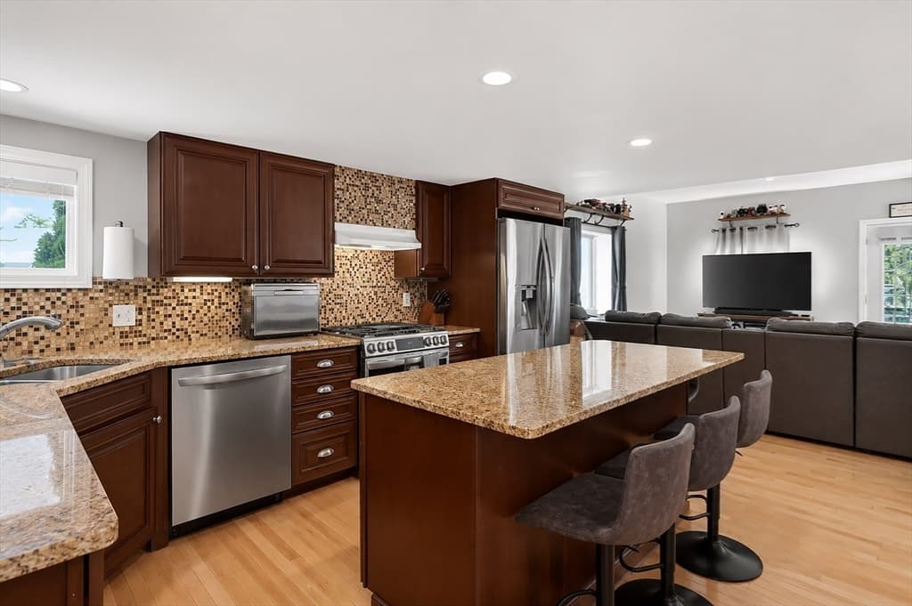 Single Family Residence at 58 Ocean Grove Ave, Swansea MA 02777, photo 8 of 31