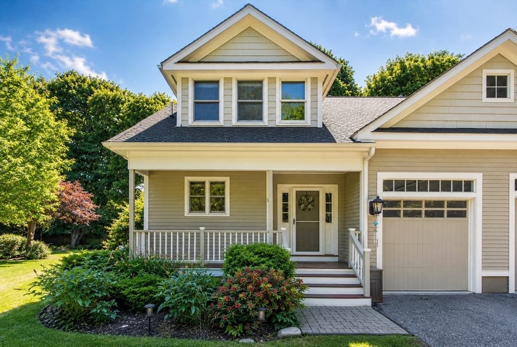 36 Roosevelt Rd # 36, Lexington MA 02420