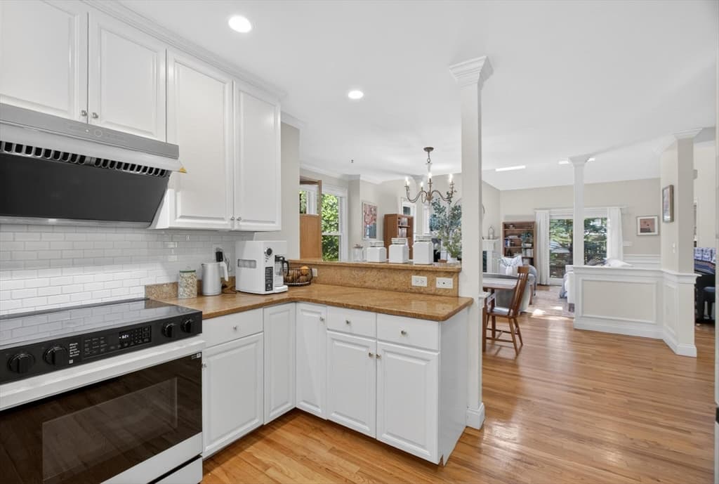 Condominium at 36 Roosevelt Rd # 36, Lexington MA 02420, Lexington, photo 9 of 23