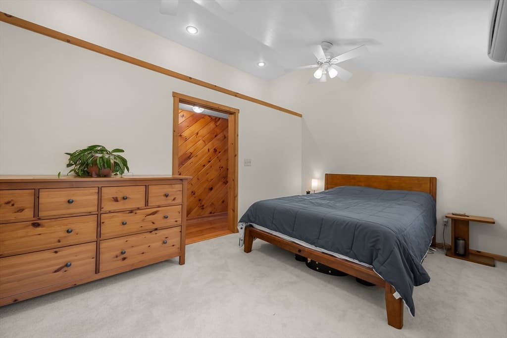 Single Family Residence at 21 Carrier Lane, Sutton MA 01590, photo 22 of 42