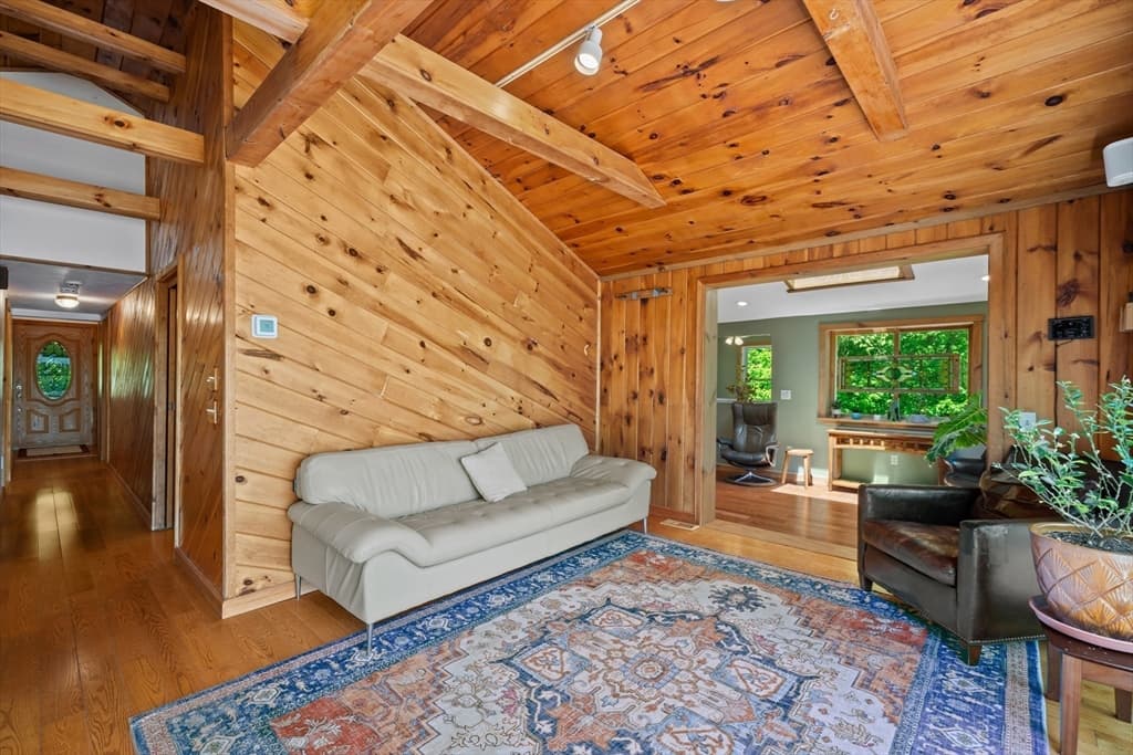 Single Family Residence at 21 Carrier Lane, Sutton MA 01590, photo 9 of 42