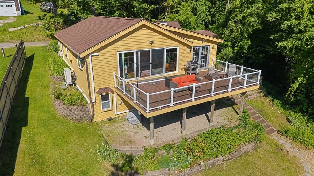 Single Family Residence at 21 Carrier Lane, Sutton MA 01590, photo 34 of 42