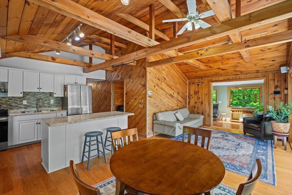 Single Family Residence at 21 Carrier Lane, Sutton MA 01590, photo 14 of 42