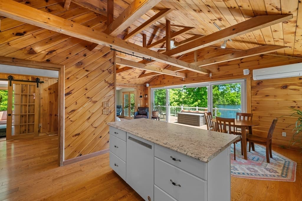 Single Family Residence at 21 Carrier Lane, Sutton MA 01590, photo 11 of 42