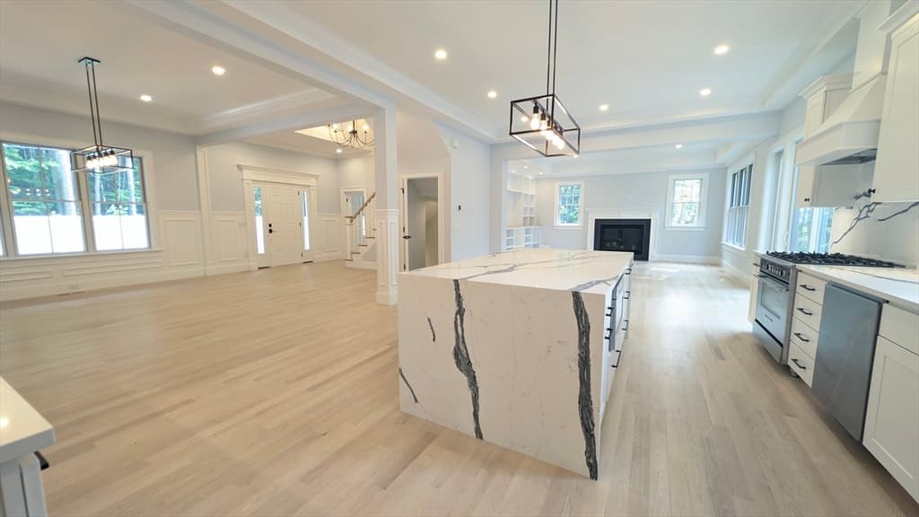 786 Main St, Hudson MA 01749 photo 8
