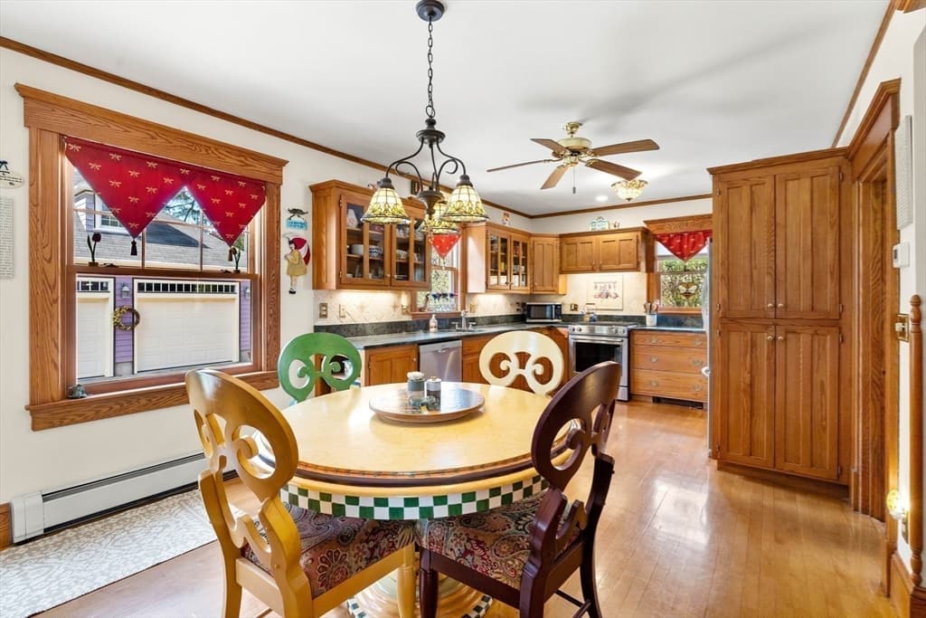 Single Family Residence at 9 White Ave, Wakefield MA 01880, photo 13 of 38