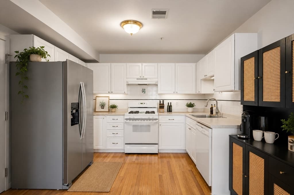 Condominium at 58 Almont St # 12, Malden MA 02148, photo 4 of 9