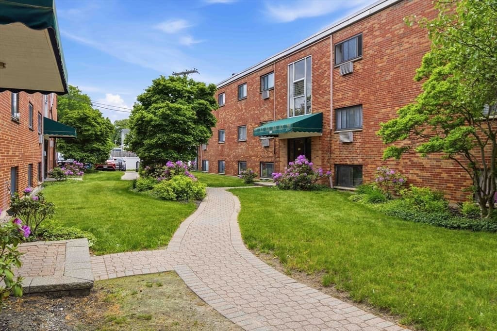 596 American Legion Hwy # 3, Boston MA 02131 photo 23