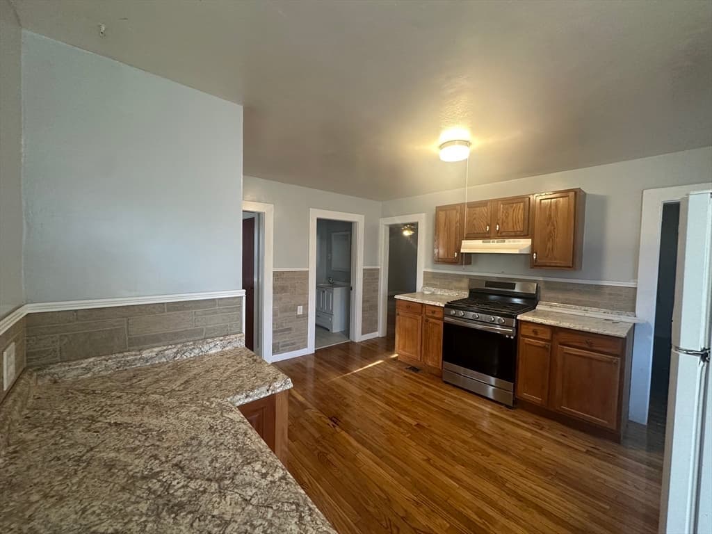 Single Family Residence at 1 Eames Ave, Worcester MA 01603, photo 2 of 24