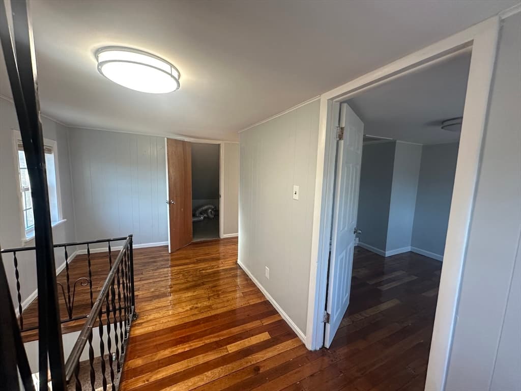 Single Family Residence at 1 Eames Ave, Worcester MA 01603, photo 7 of 24