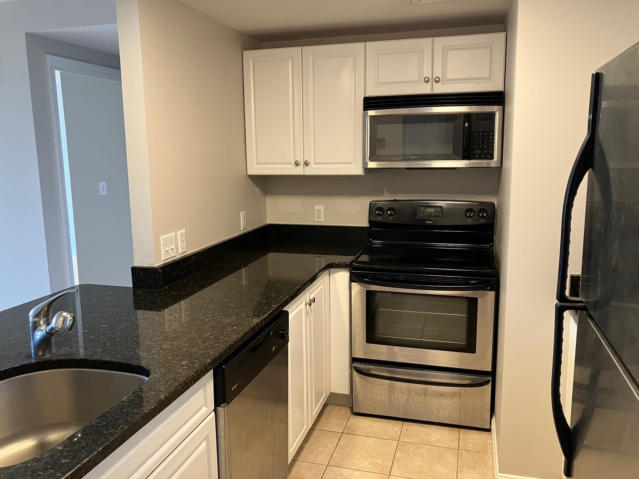 Condominium at 10 Museum Way # 2325, Cambridge MA 02141, Cambridge, photo 4 of 18