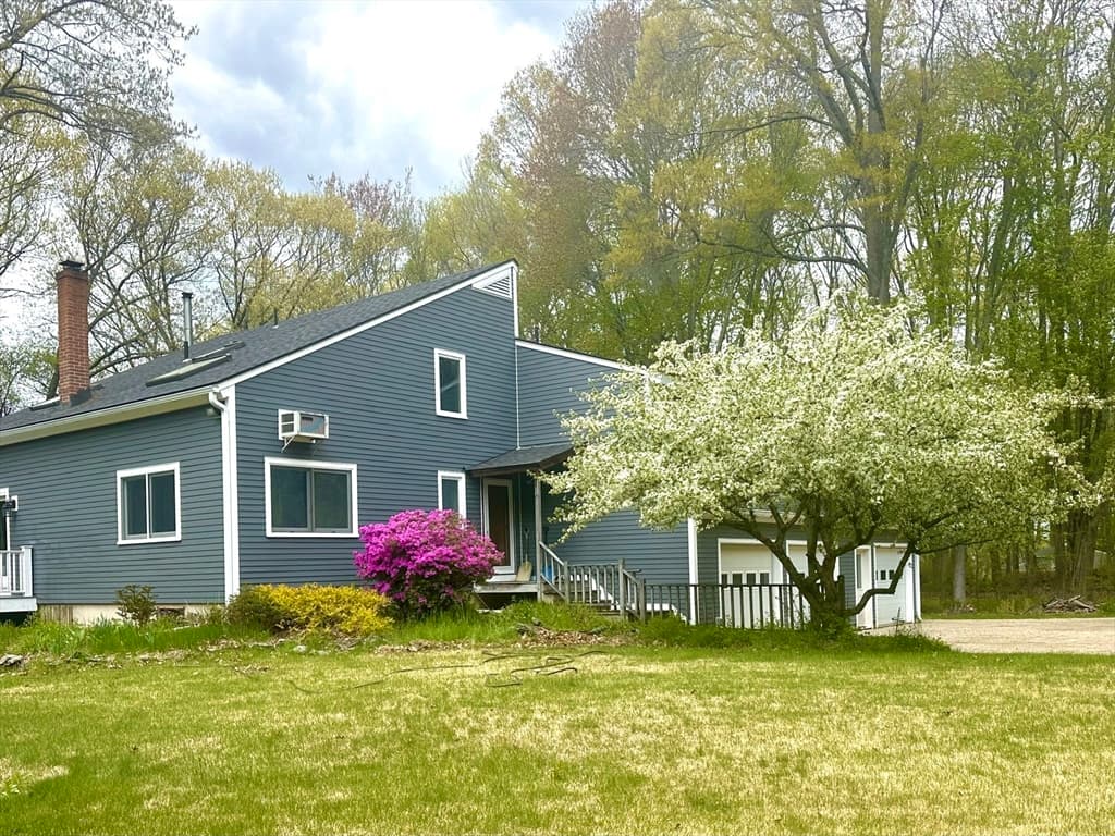 Single Family Residence at 38 Way To The River Rd, West Newbury MA 01985, West Newbury, photo 2 of 31