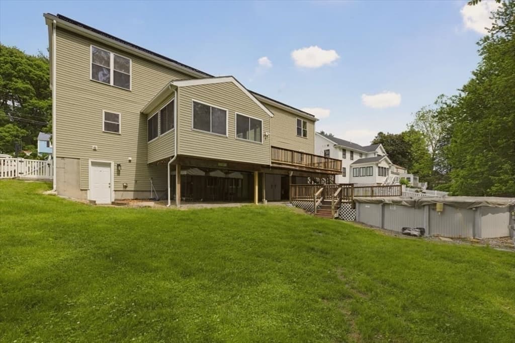 12 Corcoran Rd, Burlington MA 01803 photo 2