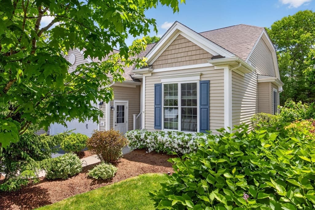 17 Valley Front, Plymouth MA 02360