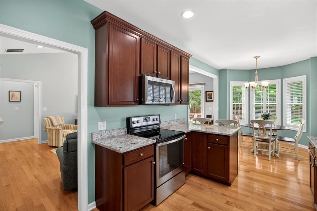 Single Family Residence at 17 Valley Front, Plymouth MA 02360, photo 10 of 42