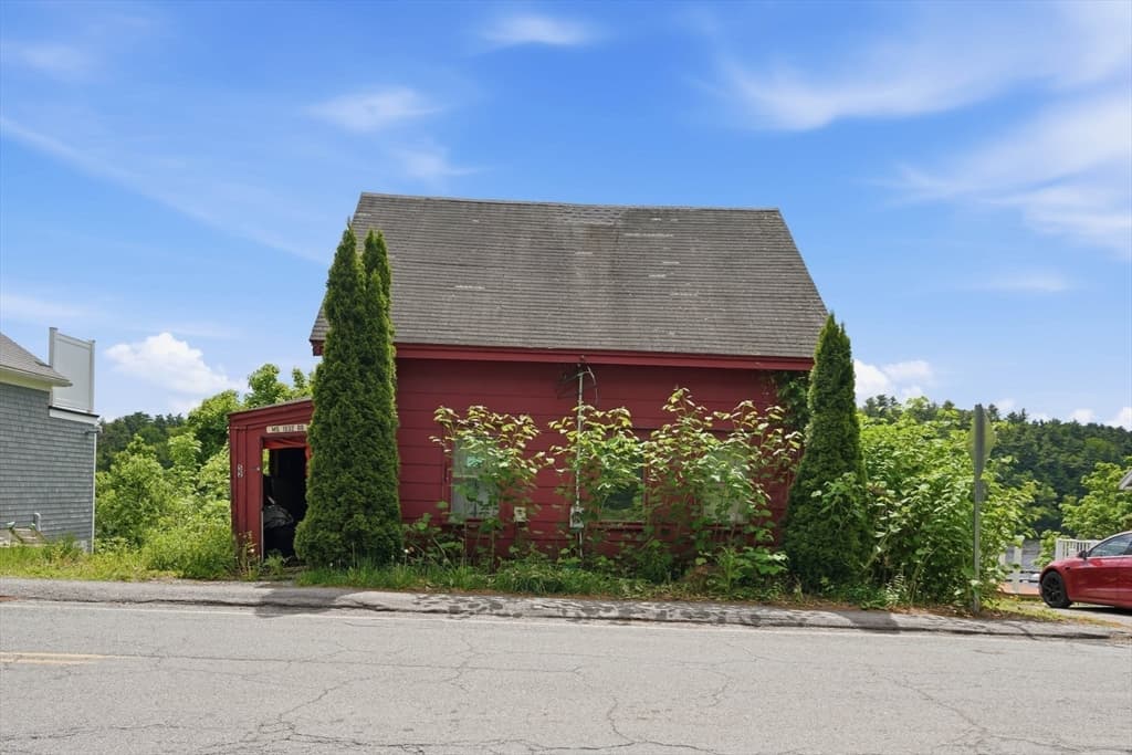 52 Merrimac St, Amesbury MA 01913 photo 15