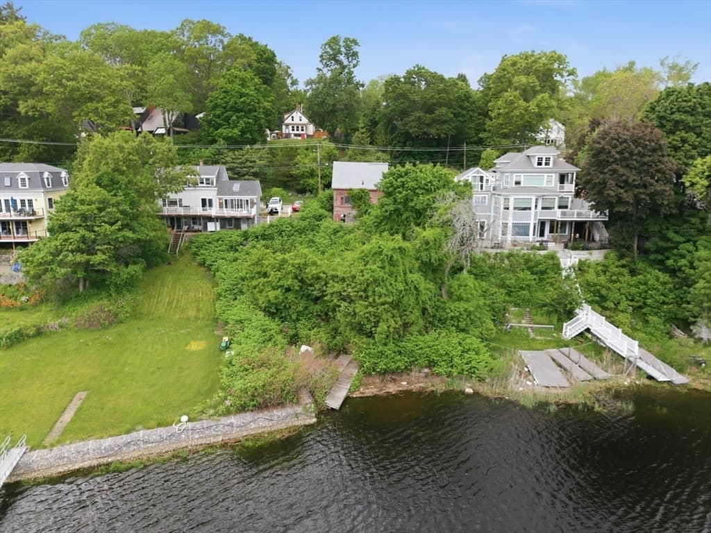 52 Merrimac St, Amesbury MA 01913 photo 11