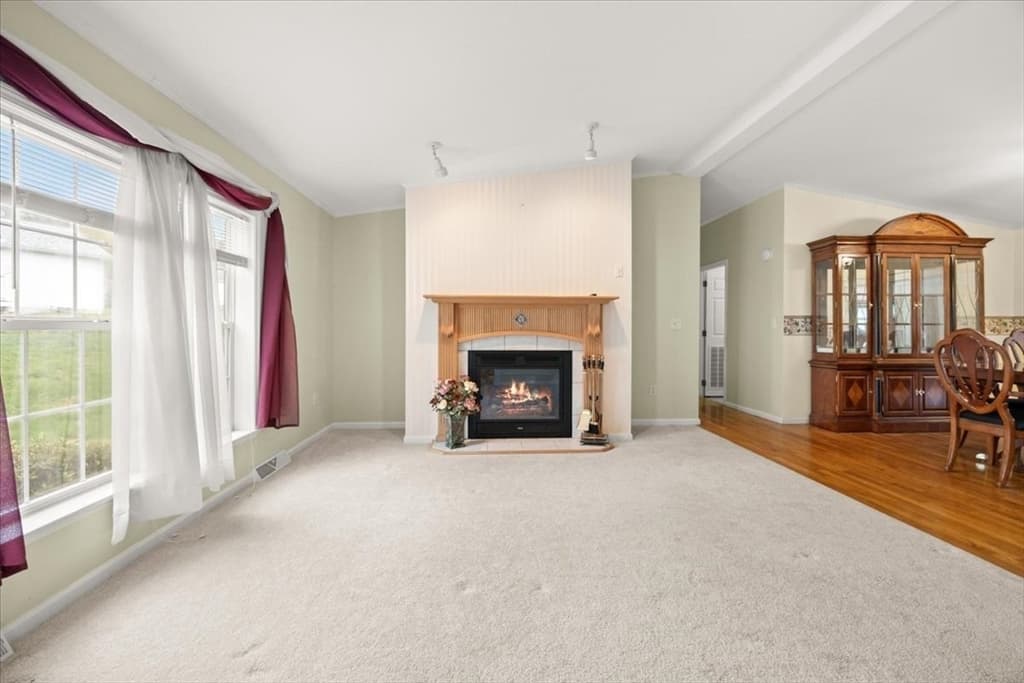 Single Family Residence at 5604 Oak Point Drive, Middleboro MA 02346, Middleboro, photo 6 of 39