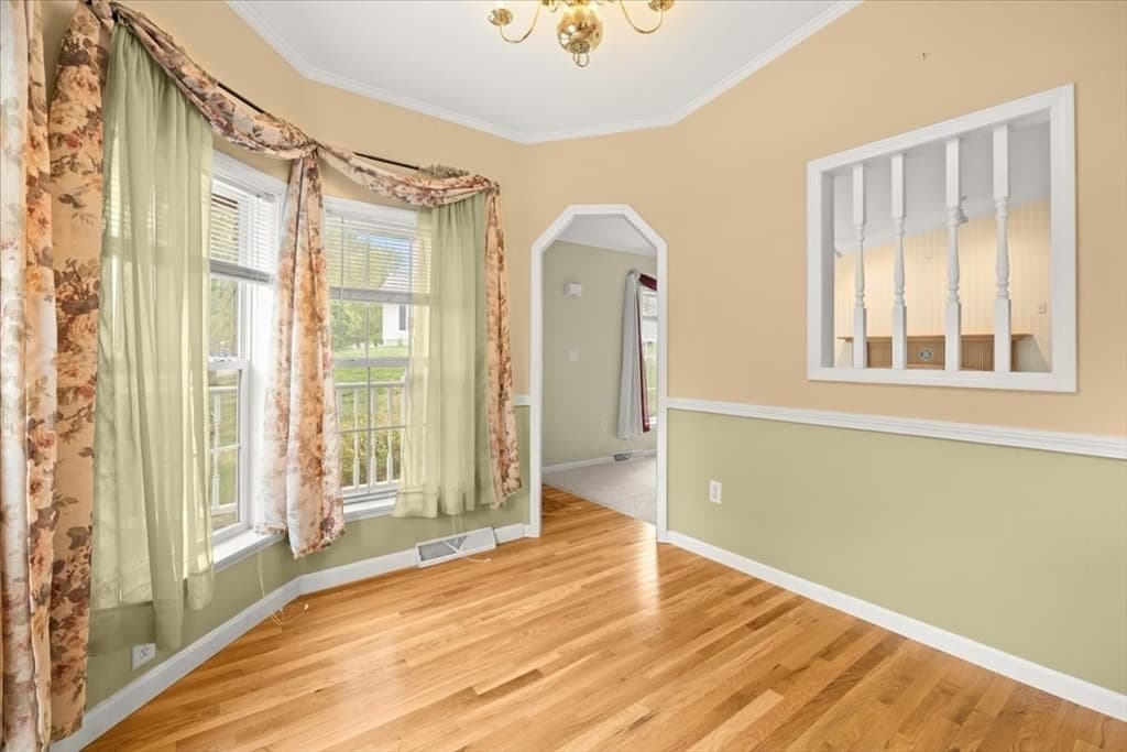Single Family Residence at 5604 Oak Point Drive, Middleboro MA 02346, Middleboro, photo 13 of 39