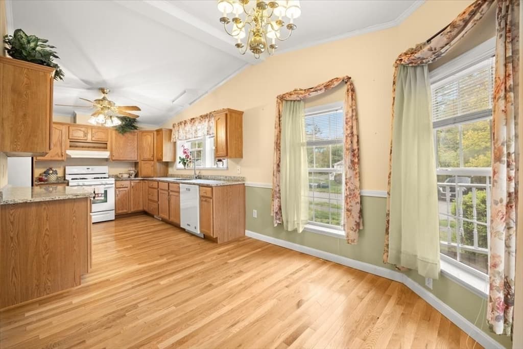 Single Family Residence at 5604 Oak Point Drive, Middleboro MA 02346, Middleboro, photo 12 of 39