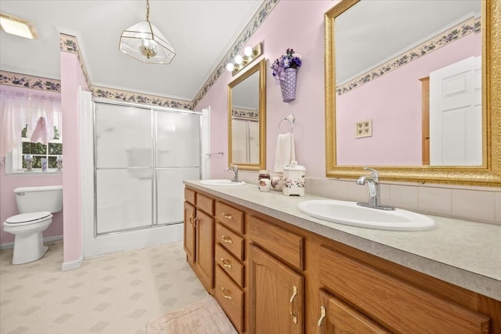 Single Family Residence at 5604 Oak Point Drive, Middleboro MA 02346, Middleboro, photo 26 of 39